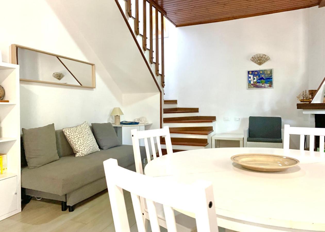 Santa Beach House Санта-Маринелла Экстерьер фото