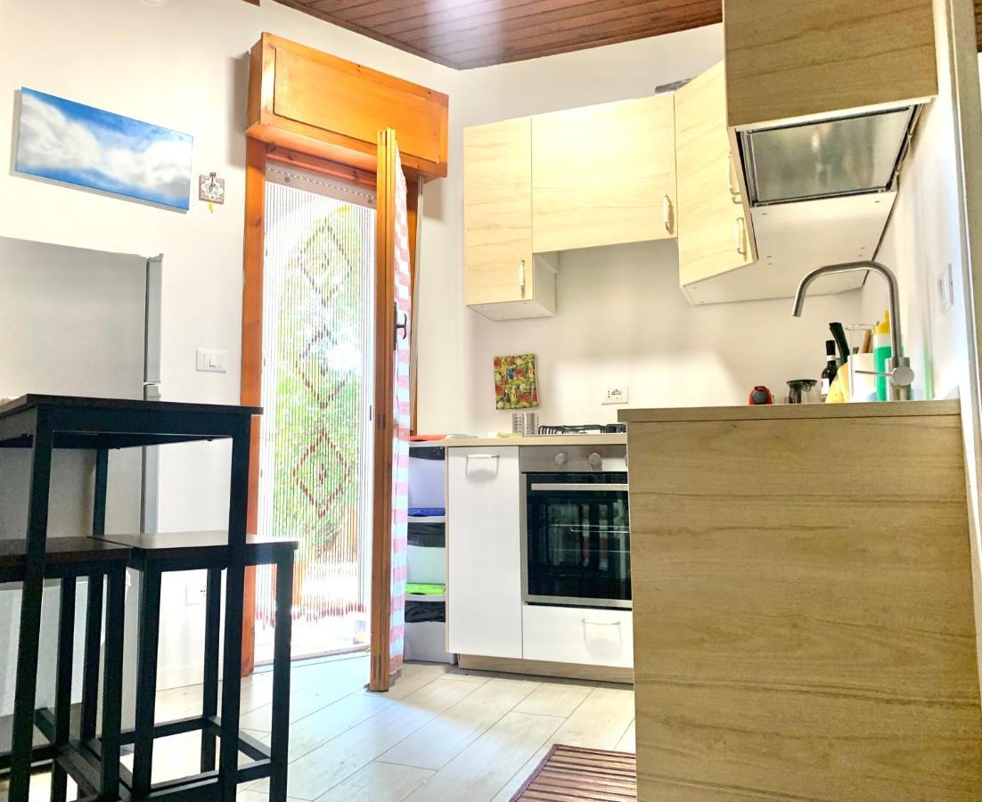 Santa Beach House Санта-Маринелла Экстерьер фото