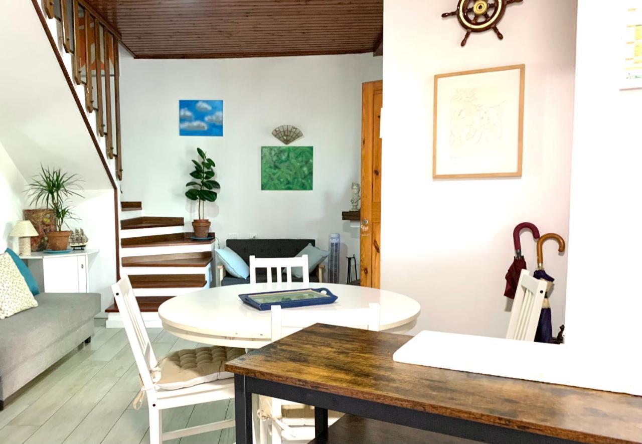 Santa Beach House Санта-Маринелла Экстерьер фото